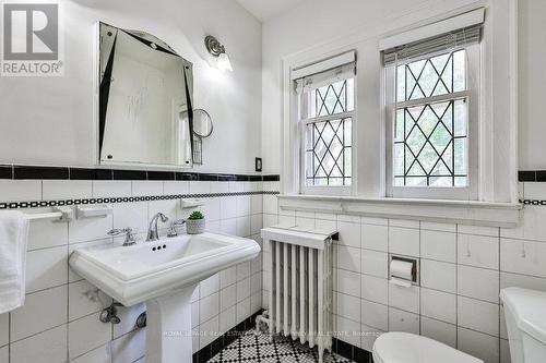 161 Chaplin Crescent, Toronto, ON - Indoor Photo Showing Bathroom