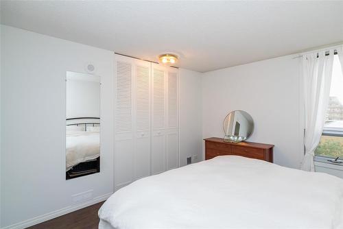 901 55 Nassau Street, Winnipeg, MB - Indoor Photo Showing Bedroom