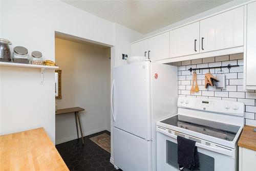 901 55 Nassau Street, Winnipeg, MB - Indoor Photo Showing Kitchen