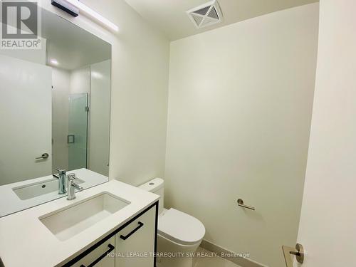 418 - 1808 St Clair Avenue W, Toronto, ON - Indoor Photo Showing Bathroom