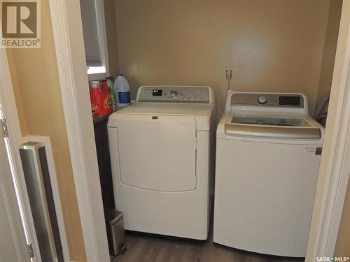 709 Jubilee Place, Estevan, SK - Indoor Photo Showing Laundry Room