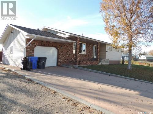 709 Jubilee Place, Estevan, SK - Outdoor