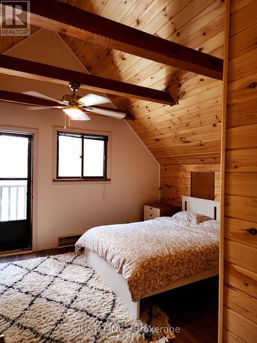 525 Waltonian Drive, Callander, ON - Indoor Photo Showing Bedroom