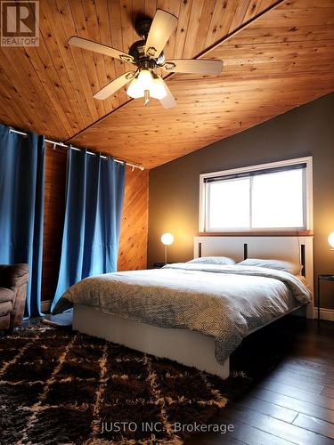 525 Waltonian Drive, Callander, ON - Indoor Photo Showing Bedroom