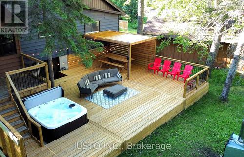 525 Waltonian Drive, Callander, ON - Outdoor With Deck Patio Veranda With Exterior