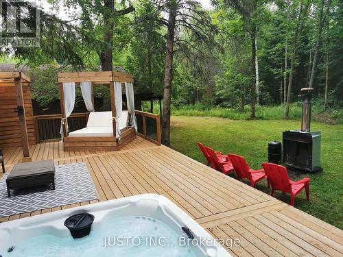 525 Waltonian Drive, Callander, ON - Outdoor With Deck Patio Veranda