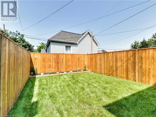 221 Glendale Avenue N, Hamilton, ON - Outdoor