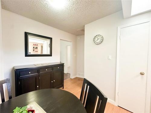 238 Gordon Avenue, Winnipeg, MB - Indoor Photo Showing Dining Room