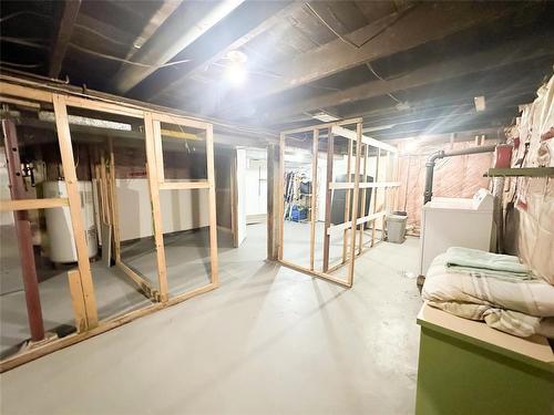 238 Gordon Avenue, Winnipeg, MB - Indoor Photo Showing Basement