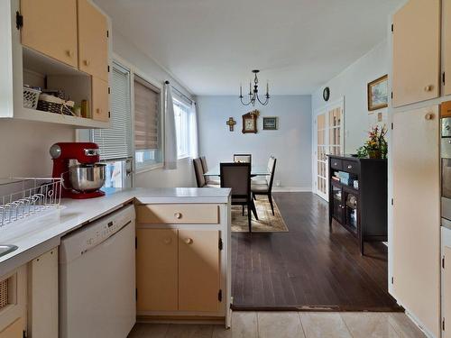 Cuisine - 15 Rue Bayside, Dollard-Des-Ormeaux, QC - Indoor Photo Showing Kitchen