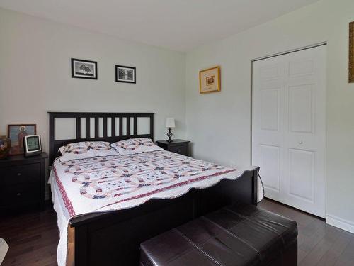 Chambre Ã  coucher principale - 15 Rue Bayside, Dollard-Des-Ormeaux, QC - Indoor Photo Showing Bedroom