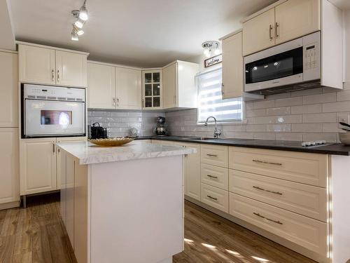 Kitchen - 12515 57E Avenue (R.-D.-P.), Montréal (Rivière-Des-Prairies/Pointe-Aux-Trembles), QC - Indoor Photo Showing Kitchen