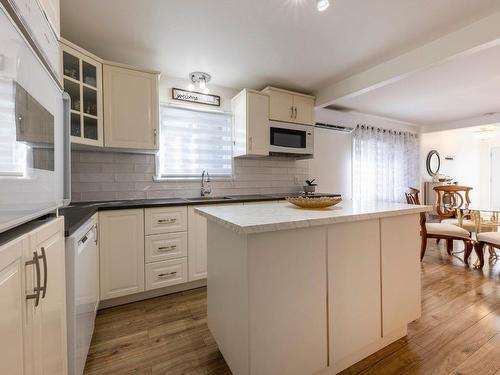 Kitchen - 12515 57E Avenue (R.-D.-P.), Montréal (Rivière-Des-Prairies/Pointe-Aux-Trembles), QC - Indoor Photo Showing Kitchen