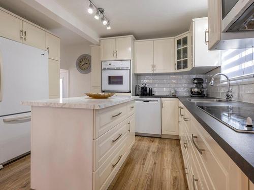 Kitchen - 12515 57E Avenue (R.-D.-P.), Montréal (Rivière-Des-Prairies/Pointe-Aux-Trembles), QC - Indoor Photo Showing Kitchen