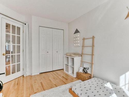 Chambre Ã Â coucher - 302-222 Rue Larivière, Laval (Sainte-Dorothée), QC - Indoor Photo Showing Bedroom