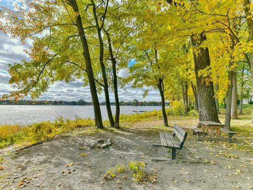 Vue sur l'eau - 302-222 Rue Larivière, Laval (Sainte-Dorothée), QC - Outdoor With View