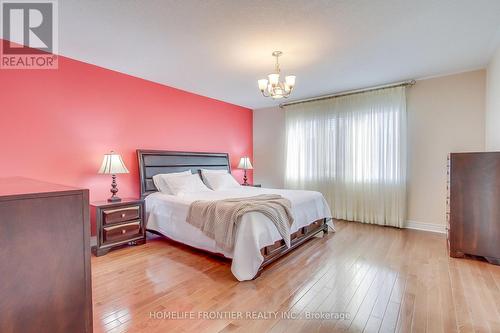 15 Canyon Gate Crescent, Vaughan, ON - Indoor Photo Showing Bedroom