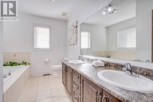 15 Canyon Gate Crescent, Vaughan, ON - Indoor Photo Showing Bathroom