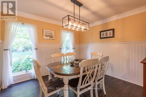 2547 Thunder Bay Road, Fort Erie, ON - Indoor Photo Showing Dining Room