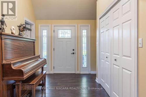 2547 Thunder Bay Road, Fort Erie, ON - Indoor Photo Showing Other Room