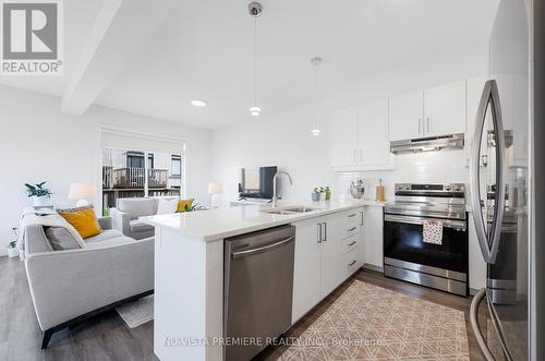 20 - 3635 Southbridge Avenue, London, ON - Indoor Photo Showing Kitchen With Upgraded Kitchen