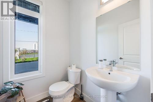 20 - 3635 Southbridge Avenue, London, ON - Indoor Photo Showing Bathroom