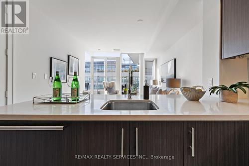 1110 - 29 Queens Quay E, Toronto, ON - Indoor Photo Showing Kitchen