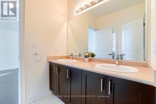 3147 Daniel Way, Oakville, ON - Indoor Photo Showing Bathroom