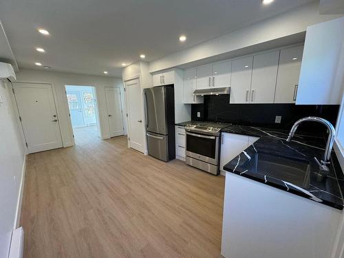 Overall view - 2625 Av. Gascon, Montréal (Ville-Marie), QC - Indoor Photo Showing Kitchen