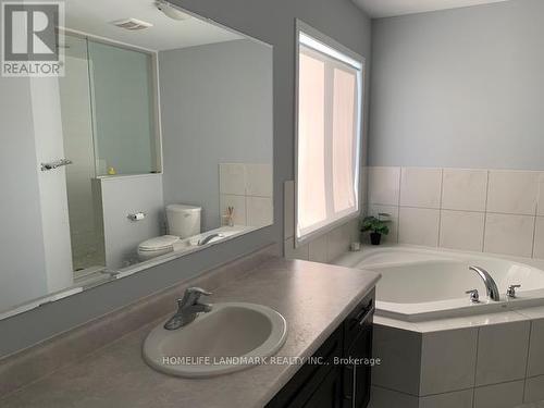 127 Buckle Crescent, Aurora, ON - Indoor Photo Showing Bathroom