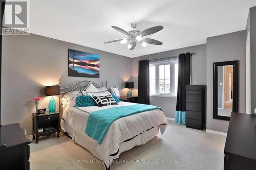 90 Palacebeach Trail, Hamilton, ON - Indoor Photo Showing Bedroom