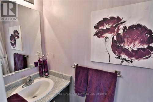 90 Palacebeach Trail, Hamilton, ON - Indoor Photo Showing Bathroom