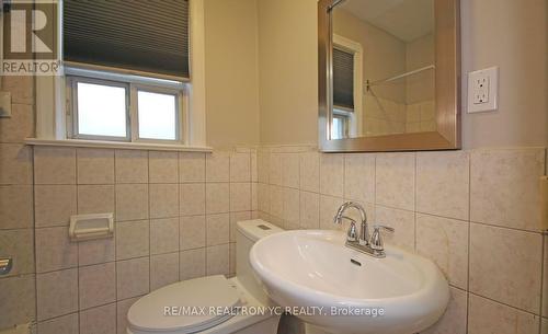 38 Finch Avenue W, Toronto, ON - Indoor Photo Showing Bathroom