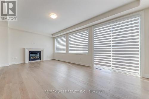 2696 Sapphire Drive, Pickering, ON - Indoor Photo Showing Living Room With Fireplace