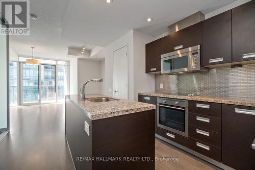 2302 - 90 Park Lawn Road, Toronto, ON - Indoor Photo Showing Kitchen With Upgraded Kitchen