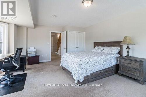 43 Finegan Circle, Brampton, ON - Indoor Photo Showing Bedroom