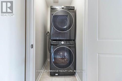 43 Finegan Circle, Brampton, ON - Indoor Photo Showing Laundry Room