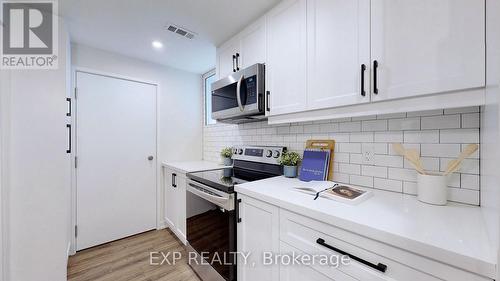 1570 Saugeen Drive, Pickering, ON - Indoor Photo Showing Kitchen