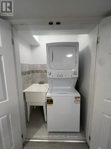 Bsmt - 49 Portage Avenue, Richmond Hill, ON - Indoor Photo Showing Laundry Room