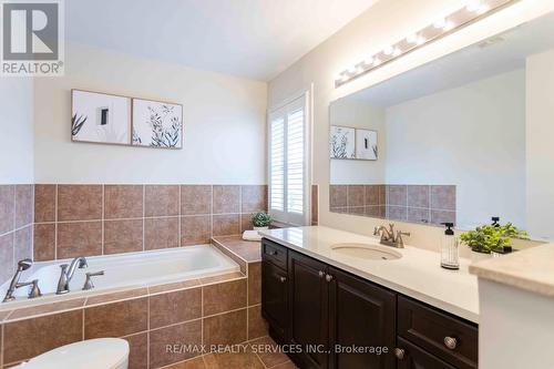 Main - 2 Kidd Crescent, New Tecumseth, ON - Indoor Photo Showing Bathroom