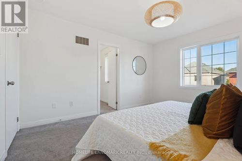 23 Bedford Estates Crescent, Barrie, ON - Indoor Photo Showing Bedroom