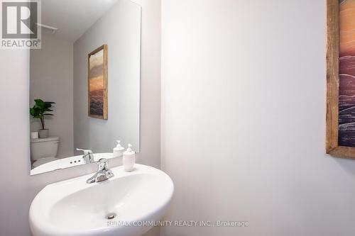 364 Julia Drive, Welland, ON - Indoor Photo Showing Bathroom