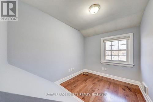 35 Hobden Place, Toronto, ON - Indoor Photo Showing Other Room