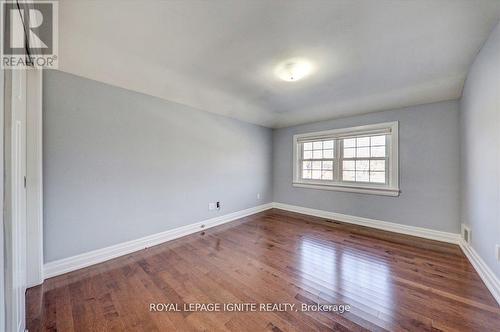 35 Hobden Place, Toronto, ON - Indoor Photo Showing Other Room