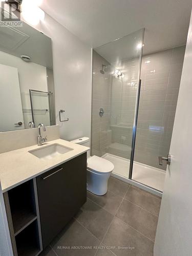 807 - 3005 Pine Glen Road, Oakville, ON - Indoor Photo Showing Bathroom