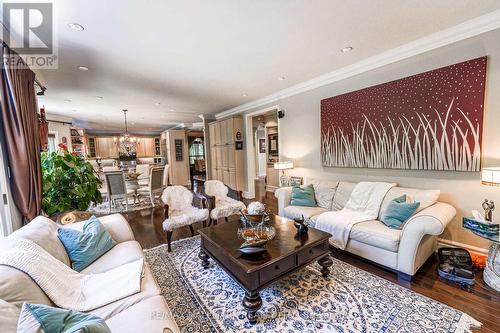 3 Marbrook Street, Richmond Hill, ON - Indoor Photo Showing Living Room