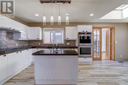 23 East Drive, Markham, ON - Indoor Photo Showing Kitchen