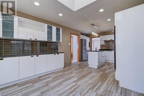 23 East Drive, Markham, ON - Indoor Photo Showing Kitchen