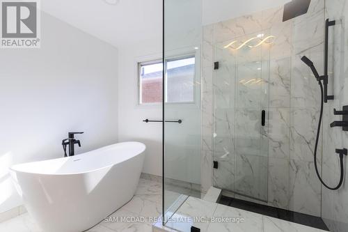 5392 Champlain Trail, Mississauga, ON - Indoor Photo Showing Bathroom