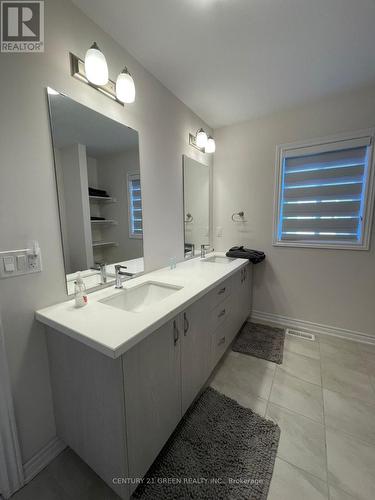 7884 Seabiscuite Drive, Niagara Falls, ON - Indoor Photo Showing Bathroom